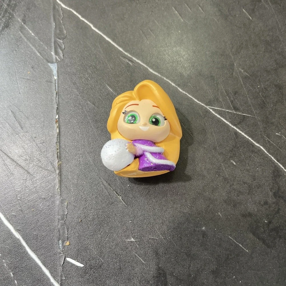 Disney Doorables Series 12 Pixel Perfect Princess Rapunzel RARE